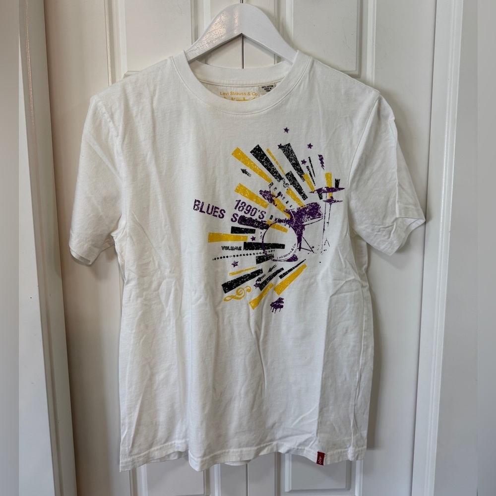 🎸 Levi Strauss & Co. Blues Graphic Tee – Size S (Unisex Fit)